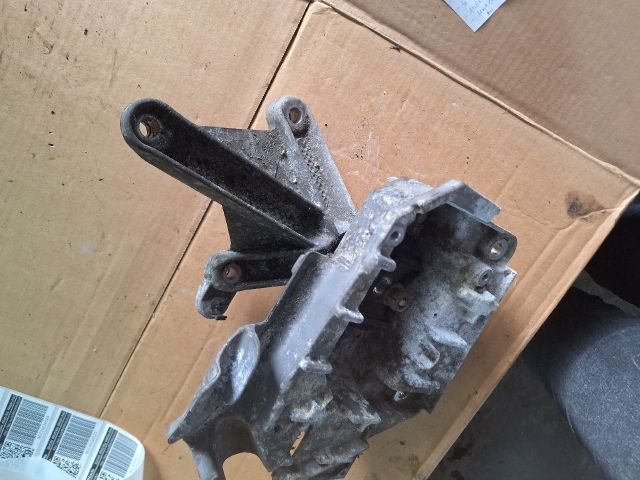 bontott RENAULT MODUS Váltó Tartó Bak (Pozíciófüggetlen)