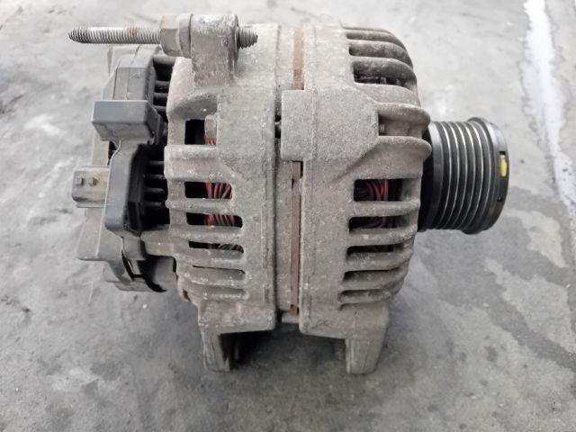 bontott RENAULT MODUS Generátor