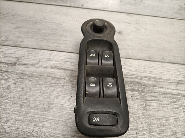 bontott RENAULT MODUS Ablakemelő és Tükör Kapcsoló