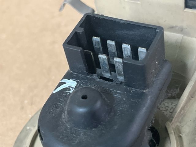 bontott RENAULT MODUS Ablakemelő és Tükör Kapcsoló