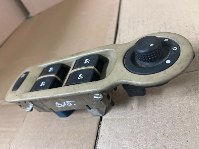 bontott RENAULT MODUS Ablakemelő és Tükör Kapcsoló