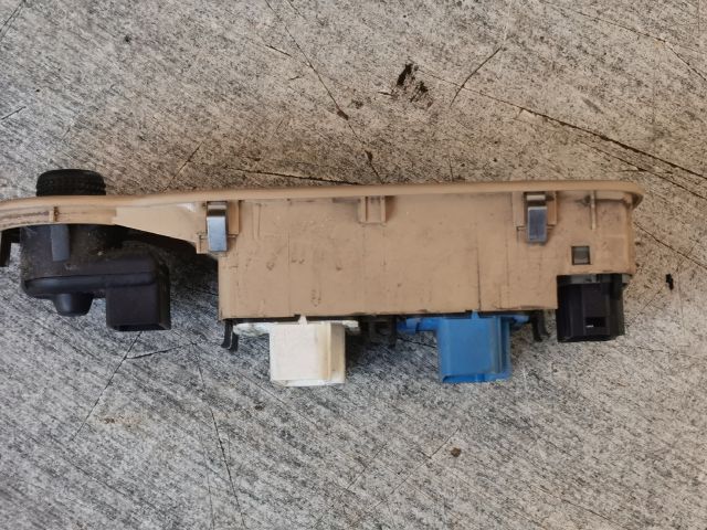 bontott RENAULT MODUS Ablakemelő Kapcsoló Négyes / Kettes