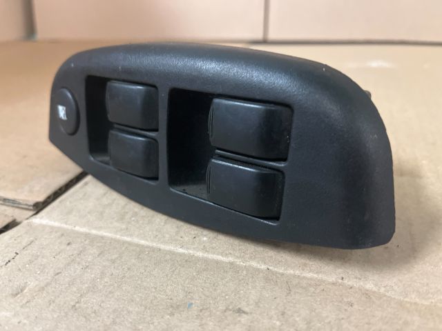 bontott RENAULT MODUS Ablakemelő Kapcsoló Négyes / Kettes