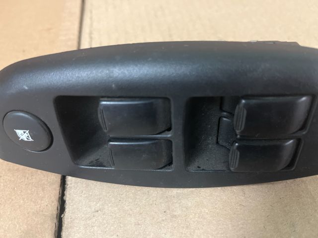 bontott RENAULT MODUS Ablakemelő Kapcsoló Négyes / Kettes