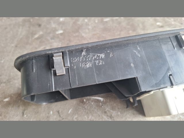 bontott RENAULT MODUS Ablakemelő Kapcsoló Négyes / Kettes