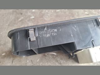 bontott RENAULT MODUS Ablakemelő Kapcsoló Négyes / Kettes