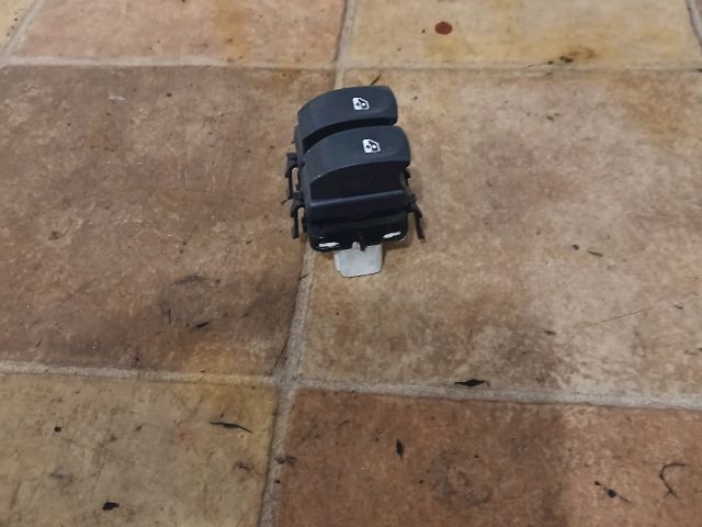 bontott RENAULT MODUS Ablakemelő Kapcsoló Négyes / Kettes