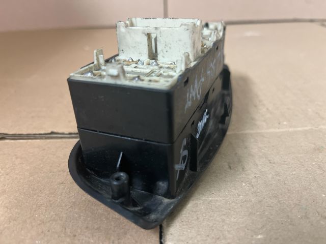 bontott RENAULT MODUS Ablakemelő Kapcsoló Négyes / Kettes