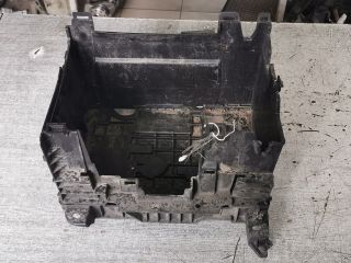 bontott RENAULT MODUS Akkumulátor Tartó