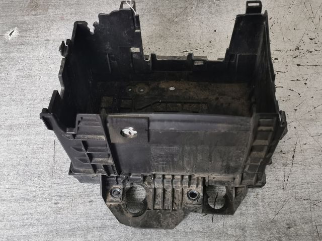 bontott RENAULT MODUS Akkumulátor Tartó