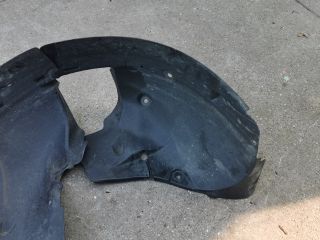 bontott RENAULT MODUS Bal első Dobbetét (Kerékjárati, Műanyag)