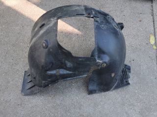 bontott RENAULT MODUS Bal első Dobbetét (Kerékjárati, Műanyag)