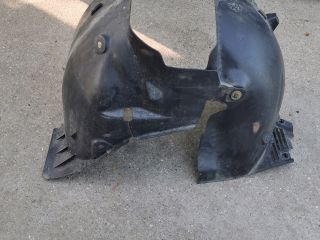 bontott RENAULT MODUS Bal első Dobbetét (Kerékjárati, Műanyag)