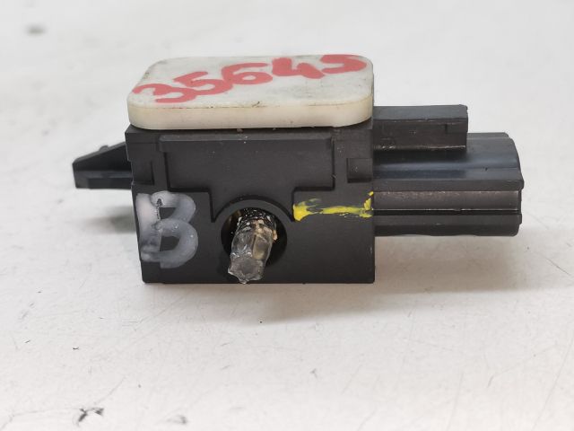 bontott RENAULT MODUS Bal első Oldal Ütközés Érzékelő