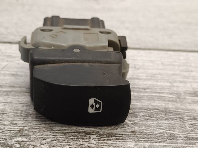 bontott RENAULT MODUS Bal hátsó Ablakemelő Kapcsoló