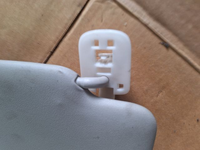 bontott RENAULT MODUS Bal Napellenző