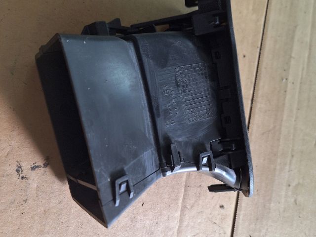 bontott RENAULT MODUS Bal Szellőző