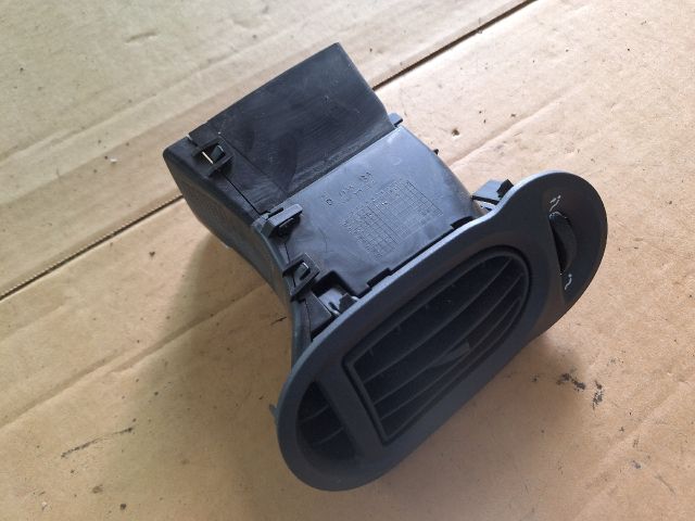 bontott RENAULT MODUS Bal Szellőző