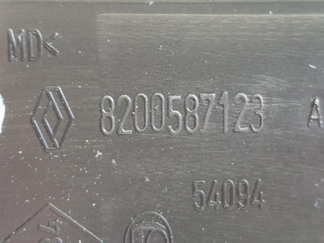 bontott RENAULT MODUS Biztosítéktábla Doboz