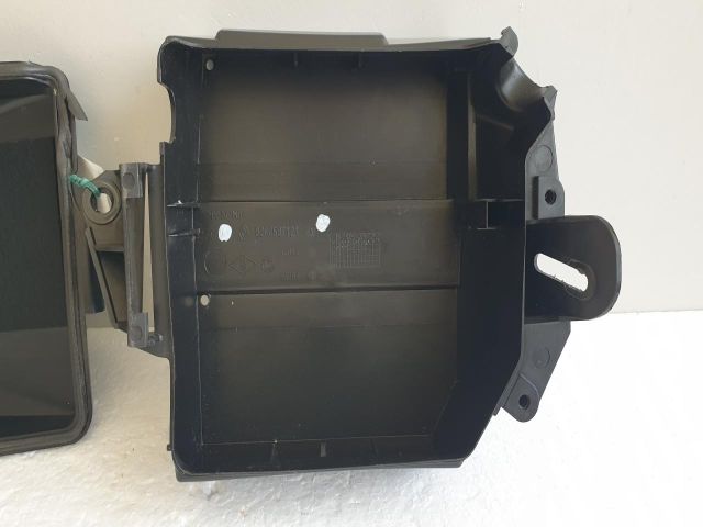 bontott RENAULT MODUS Biztosítéktábla Doboz