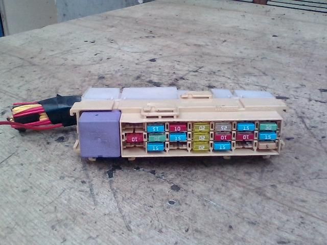 bontott RENAULT MODUS Biztosítéktábla Utastér