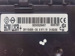 bontott RENAULT MODUS Biztosítéktábla Utastér