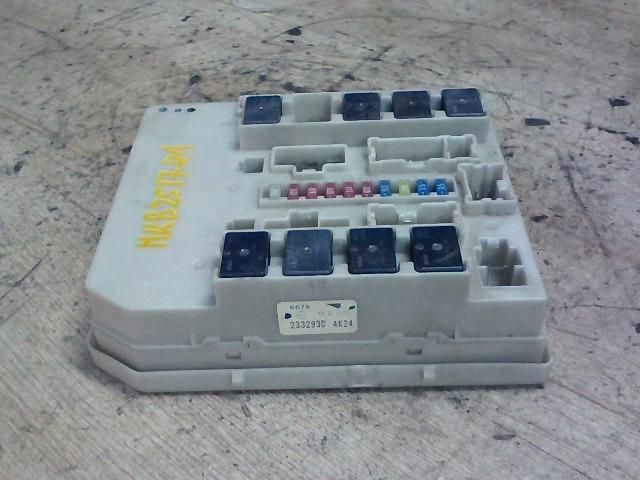 bontott RENAULT MODUS Biztosítéktábla Utastér