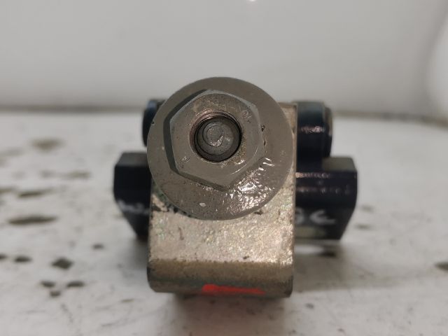 bontott RENAULT MODUS Csomagtérajtó Jobb Zsanér