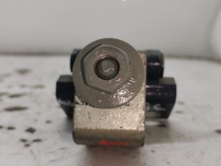 bontott RENAULT MODUS Csomagtérajtó Jobb Zsanér