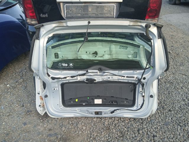 bontott RENAULT MODUS Csomagtérajtó (Üres lemez)