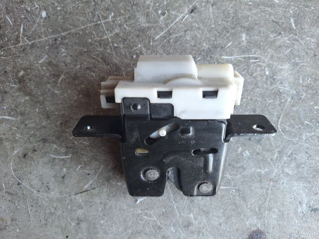 bontott RENAULT MODUS Csomagtérajtó Zárszerkezet