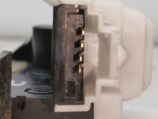 bontott RENAULT MODUS Csomagtérajtó Zárszerkezet