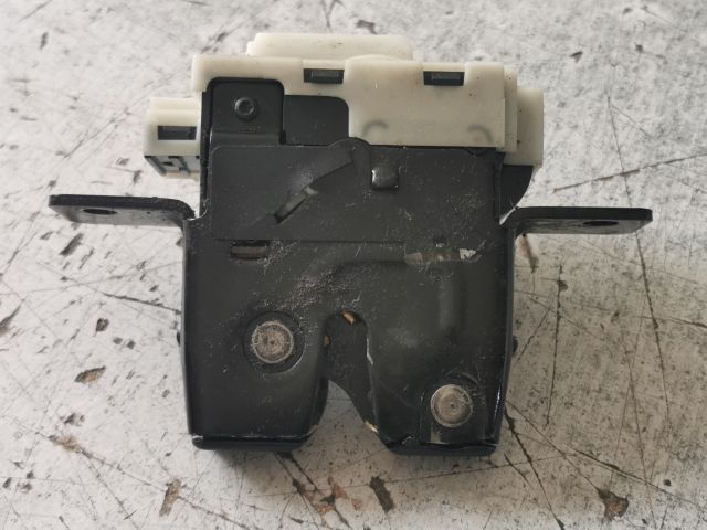 bontott RENAULT MODUS Csomagtérajtó Zárszerkezet