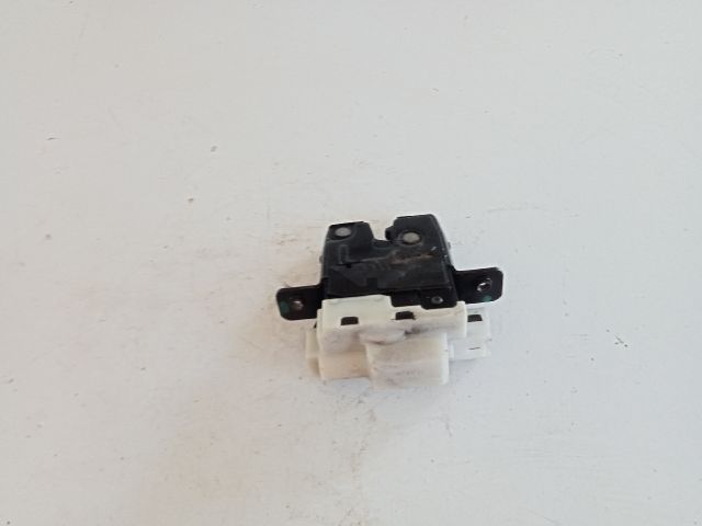 bontott RENAULT MODUS Csomagtérajtó Zárszerkezet