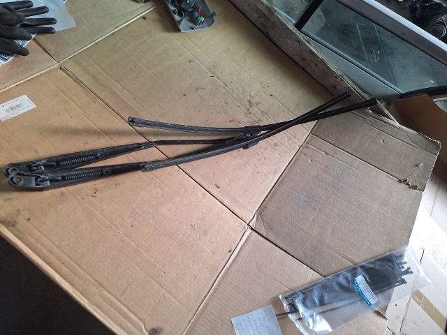 bontott RENAULT MODUS Első Ablaktörlő Kar