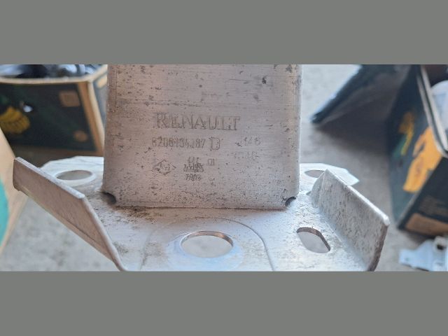 bontott RENAULT MODUS Első Lökhárító Merevítő (Fém)