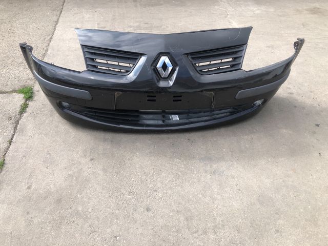 bontott RENAULT MODUS Első Lökhárító (Részeivel)