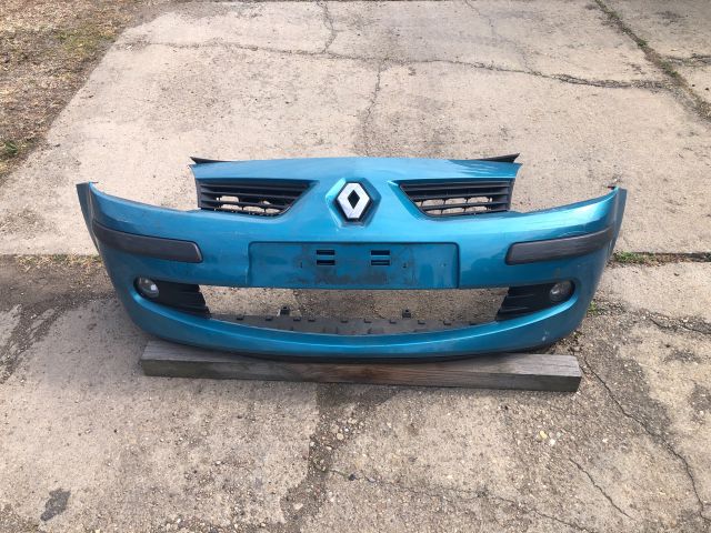 bontott RENAULT MODUS Első Lökhárító (Részeivel)