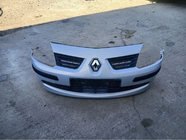 bontott RENAULT MODUS Első Lökhárító (Részeivel)