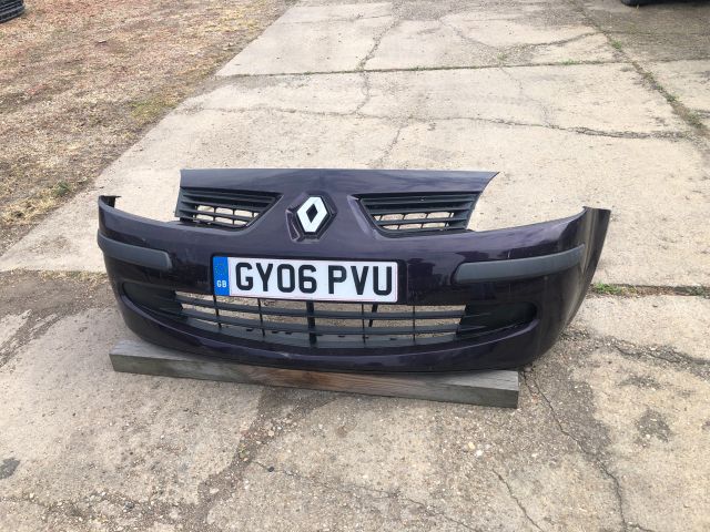 bontott RENAULT MODUS Első Lökhárító (Részeivel)