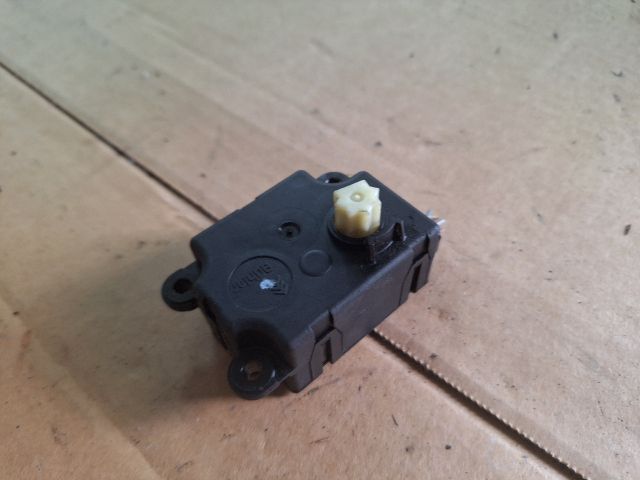 bontott RENAULT MODUS Fűtés Állító Motor