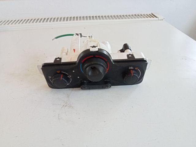 bontott RENAULT MODUS Fűtéskapcsoló (manuális klímás)