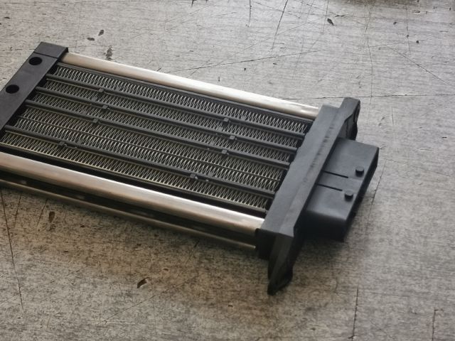 bontott RENAULT MODUS Fűtőradiátor (Elektromos)