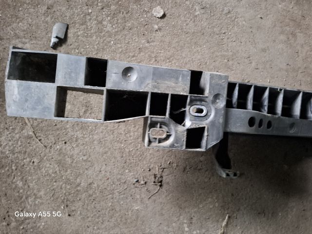 bontott RENAULT MODUS Hátsó Lökhárító Merevítő (Fém)