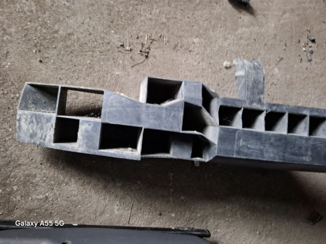 bontott RENAULT MODUS Hátsó Lökhárító Merevítő (Fém)