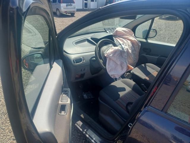 bontott RENAULT MODUS Hátsó Lökhárító (Üresen)