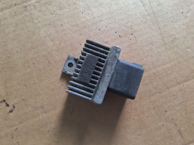 bontott RENAULT MODUS Izzító Relé