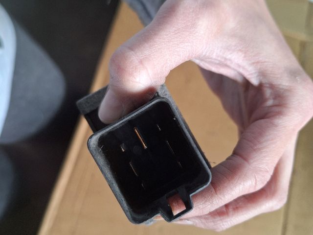 bontott RENAULT MODUS Izzító Relé