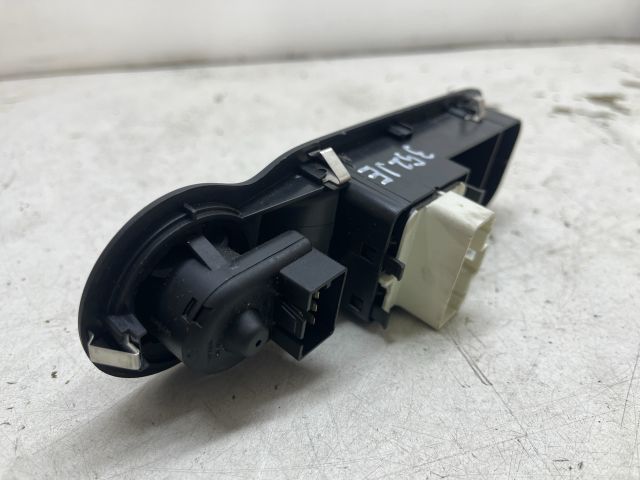 bontott RENAULT MODUS Jobb első Ablakemelő Kapcsoló