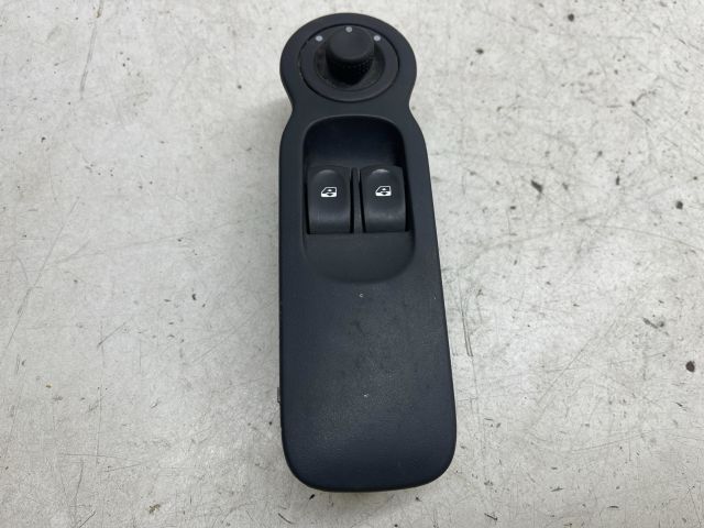 bontott RENAULT MODUS Jobb első Ablakemelő Kapcsoló